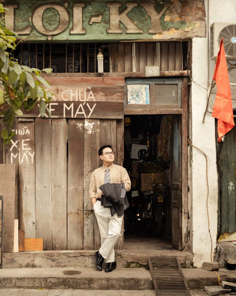 Người hát tình ca – Nguyễn Xuân Tuấn Dương.